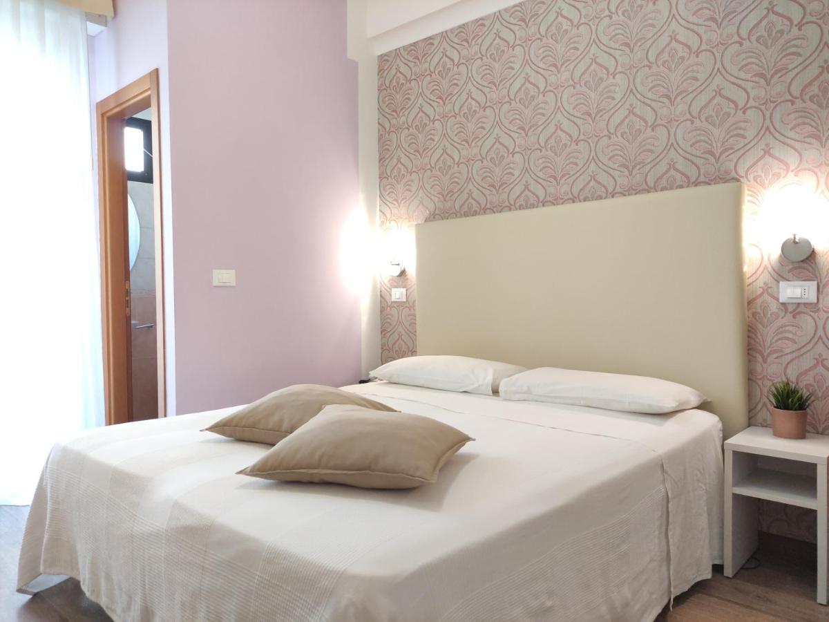Hotel Galassia ริมินี ภายนอก รูปภาพ