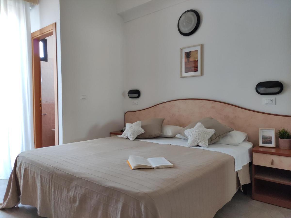 Hotel Galassia ริมินี ภายนอก รูปภาพ