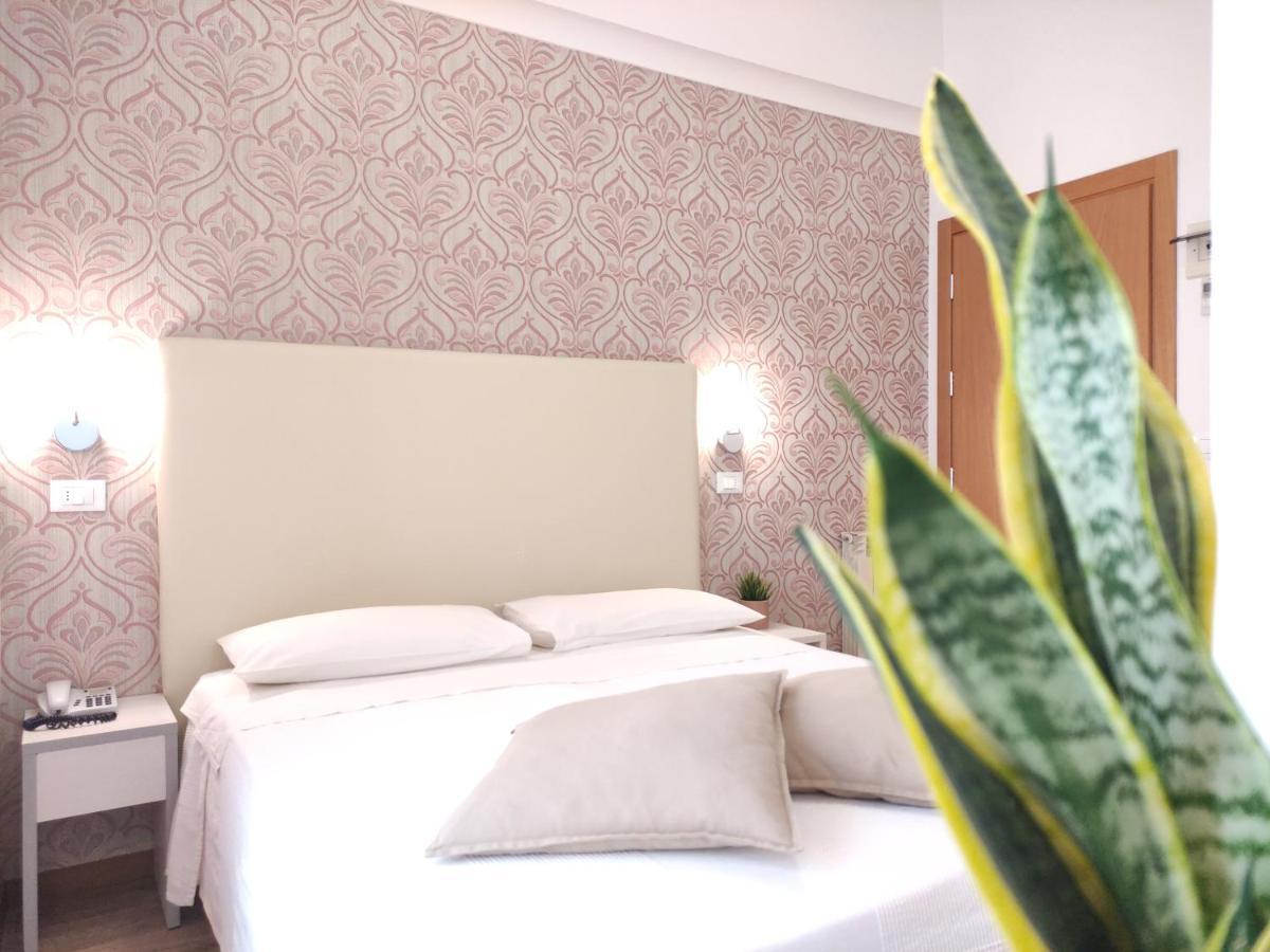 Hotel Galassia ริมินี ภายนอก รูปภาพ