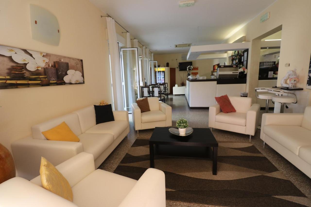 Hotel Galassia ริมินี ภายนอก รูปภาพ