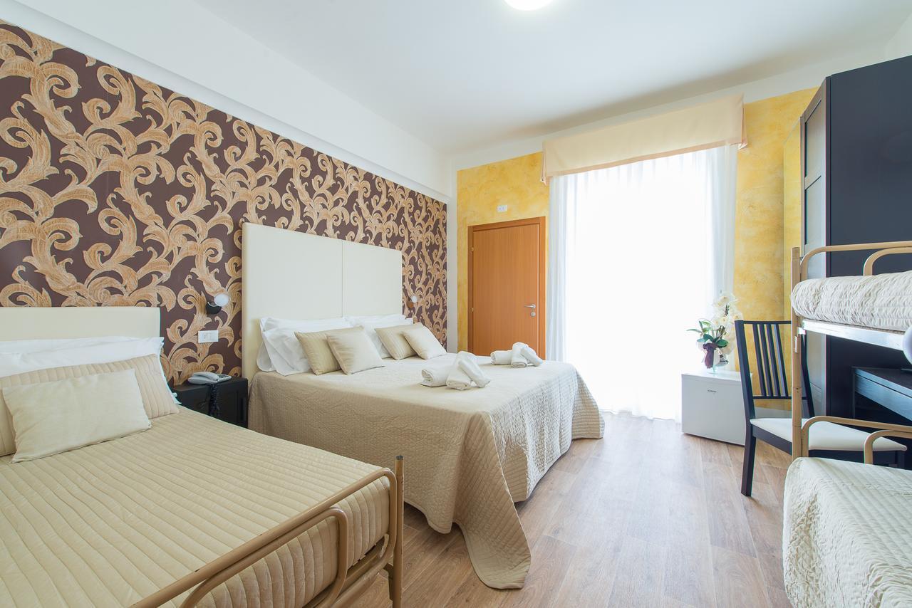 Hotel Galassia ริมินี ภายนอก รูปภาพ